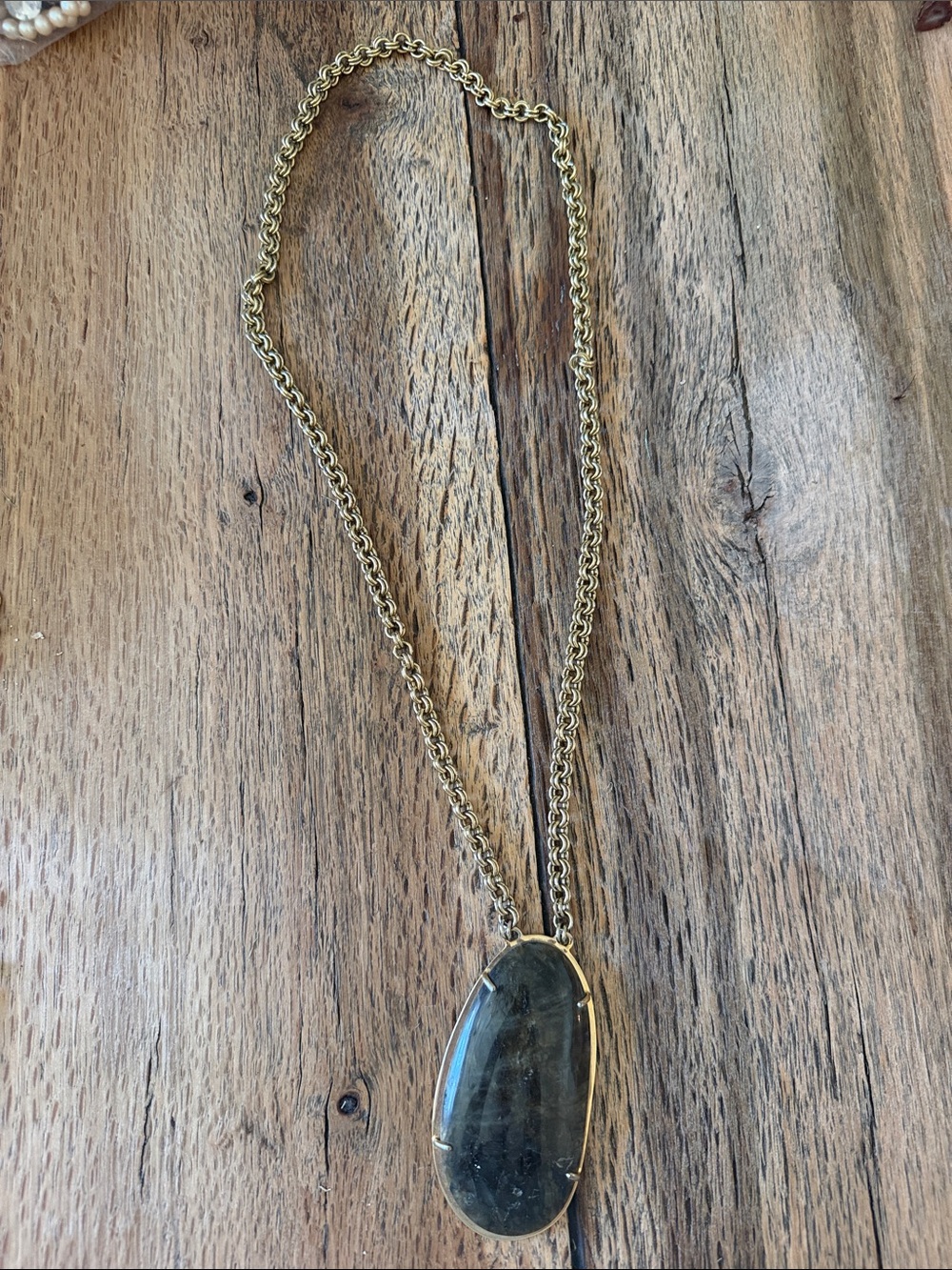Gold-Tone Labradorite Pendant Necklace - Elegant Women's Jewelry